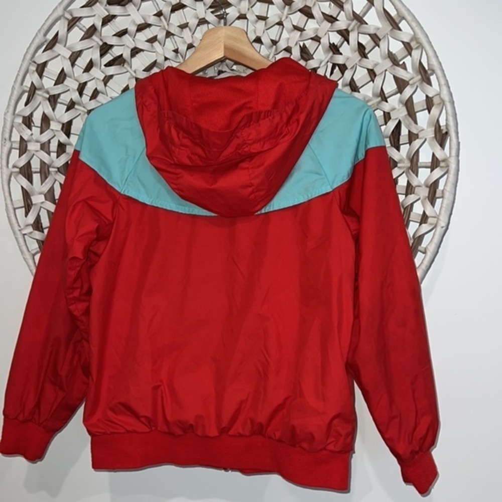 Nike turquoise and red boys windbreaker size M. Great condition. - Picture 5 of 5